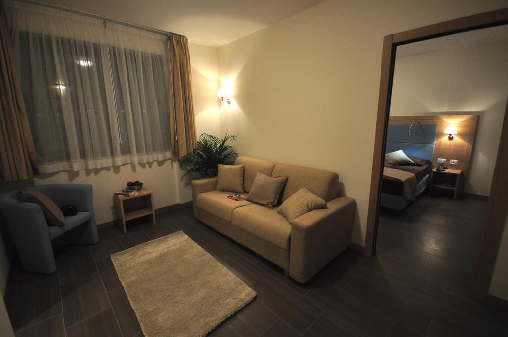 Hotel 325 Tor Vergata Roma Eksteriør bilde