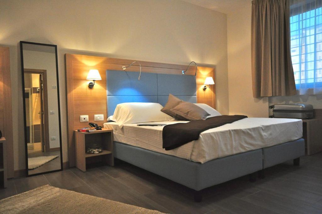 Hotel 325 Tor Vergata Roma Rom bilde