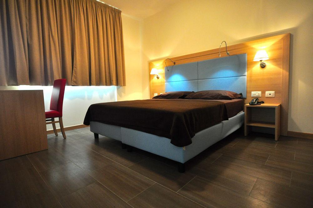 Hotel 325 Tor Vergata Roma Eksteriør bilde